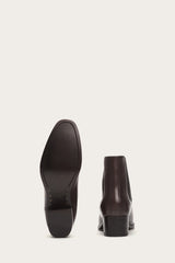 Dara Chelsea - Frye Found