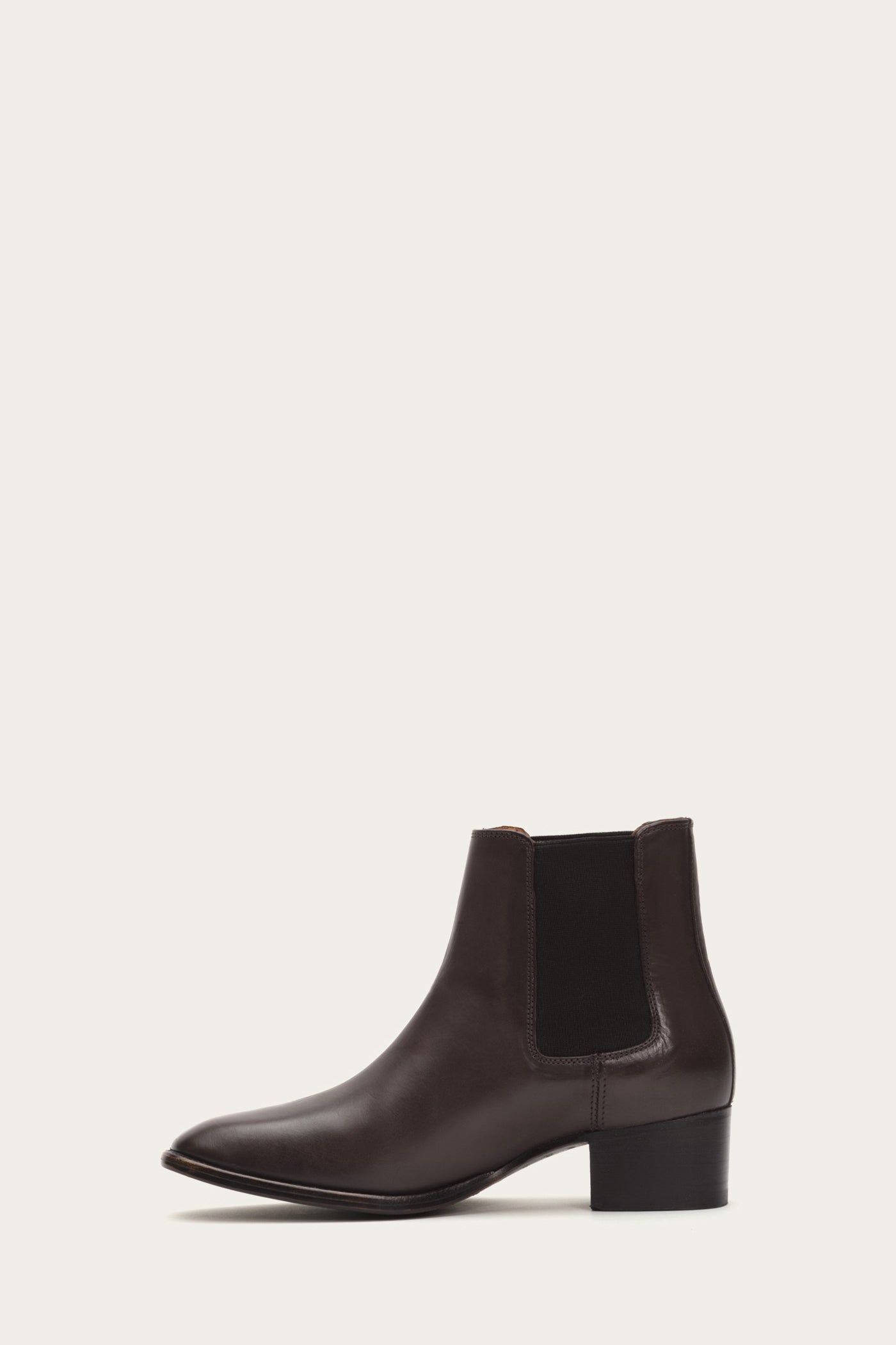 Dara Chelsea - Frye Found