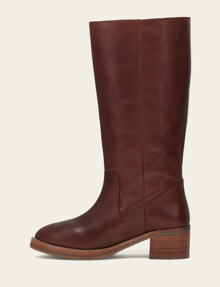 Andrea 14R - Pre-Loved