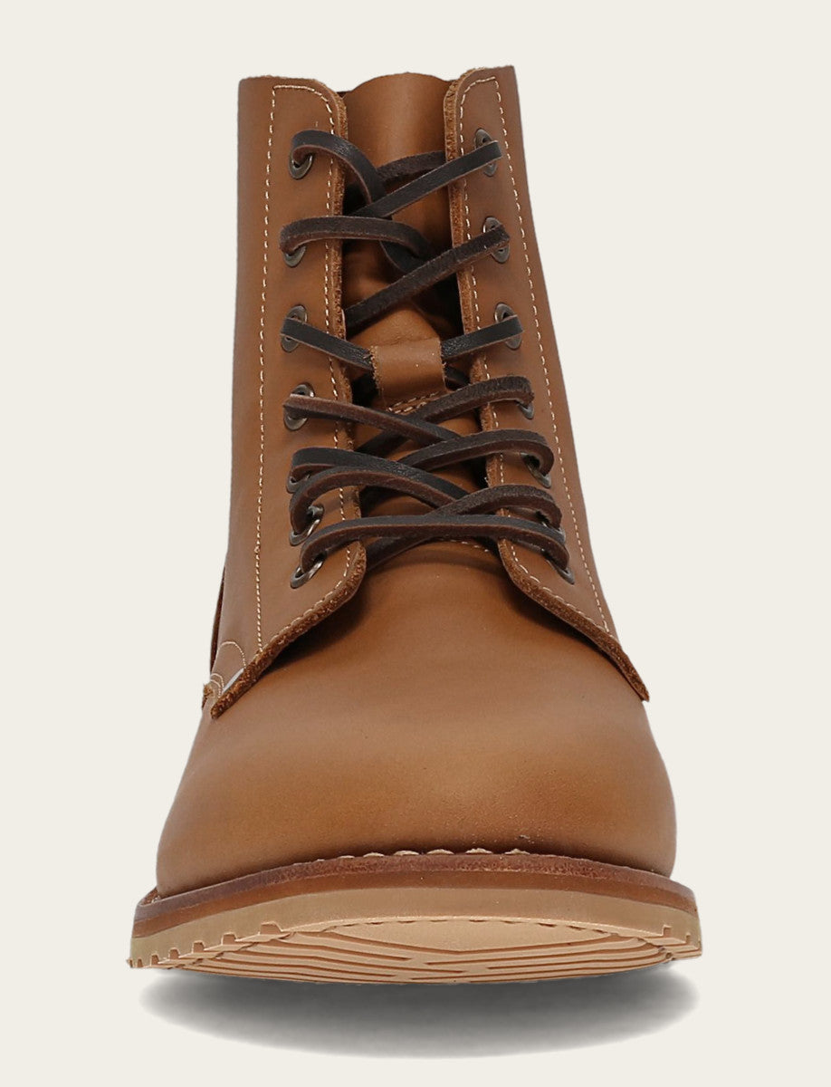 Barrett Lace Up